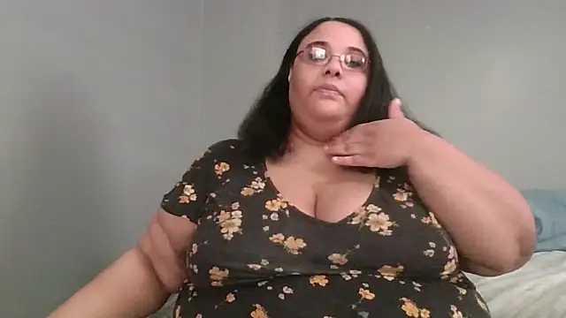 SexyBBW10790's Webcam Show