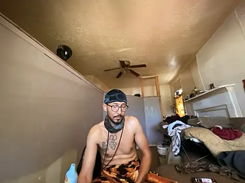 ThrowedWorldWide's Webcam Show