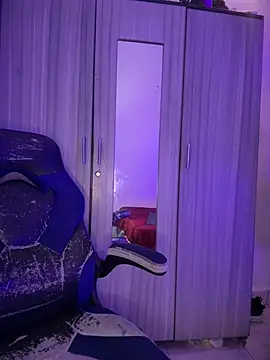 Niicky1_ Adlı Modelin Canlı XXX Sohbeti