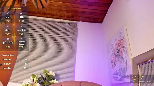 emily_burton18のライブXXXチャット