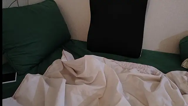 hyun_xx Show in webcam