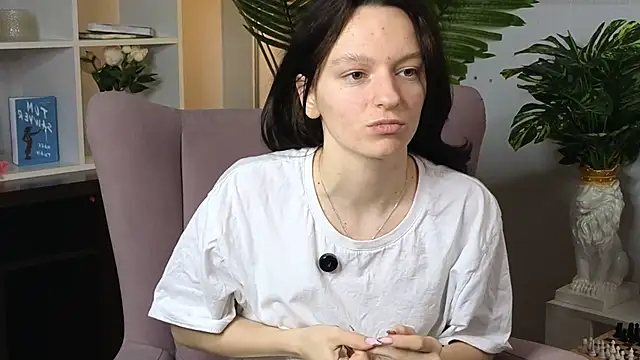 AdrianeMaltbia 现场XXX聊天