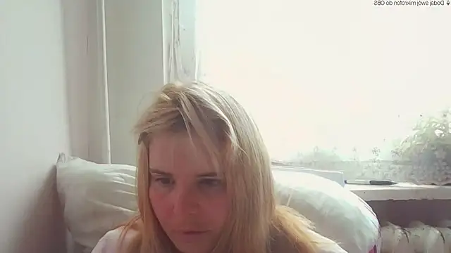 HornyElena live XXX chat