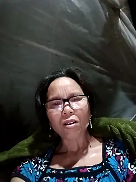 Tina6886 Show in webcam