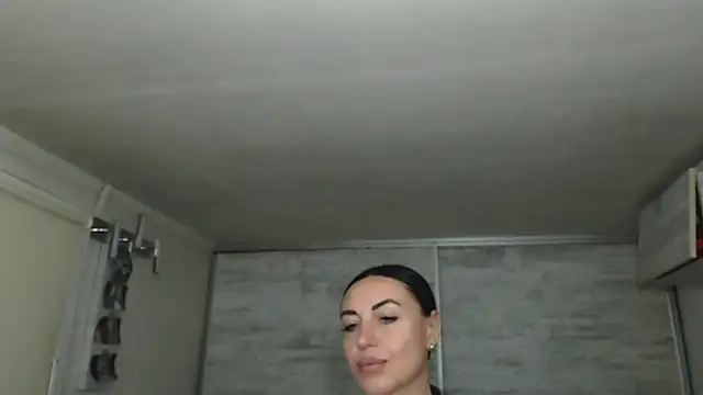 CloveLove's Live XXX Chat