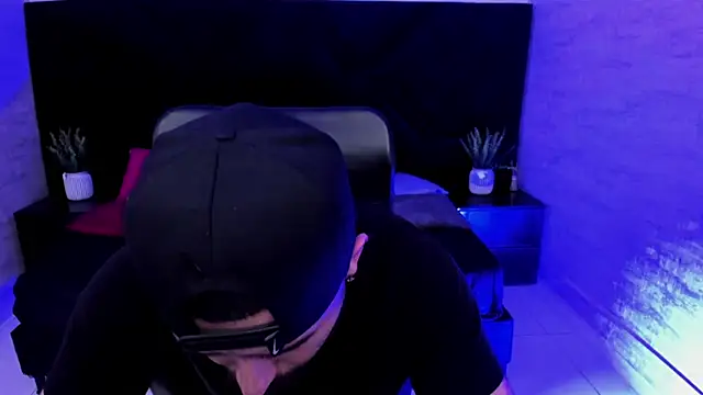 jhon_bear03 Adlı Modelin Web Kamerası Şovu