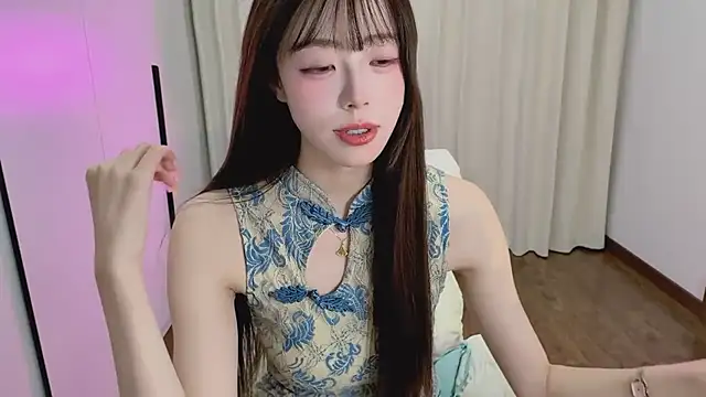XXX chat uživo modela Evacute-top