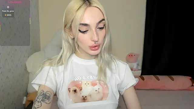 succubantra's Live XXX Chat