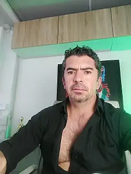 JuanKFit_45 Adlı Modelin Canlı XXX Sohbeti