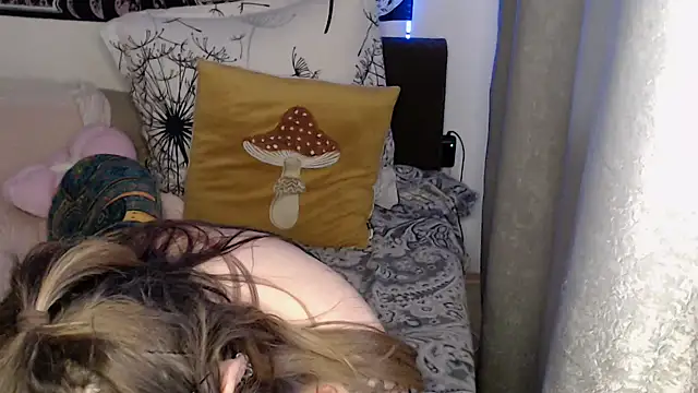 XXX chat uživo modela AlienforTwenty
