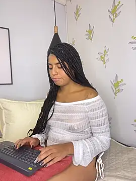 Laia_white's Live XXX Chat
