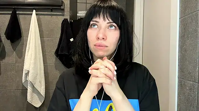 LuisaAlconcel's Live XXX Chat