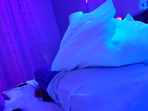 gurlnips Webcam-Show
