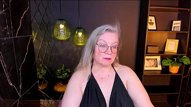 NataliMellow Adlı Modelin Canlı XXX Sohbeti