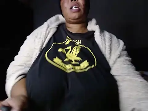 Lovelyboobs01 Show in webcam