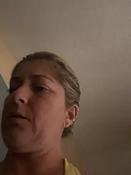 Chat +18 de NikkiBlisss ao vivo