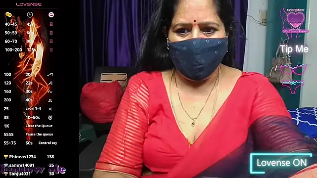 Rani_Darling_99: διαδικτυακό σόου στην κάμερα