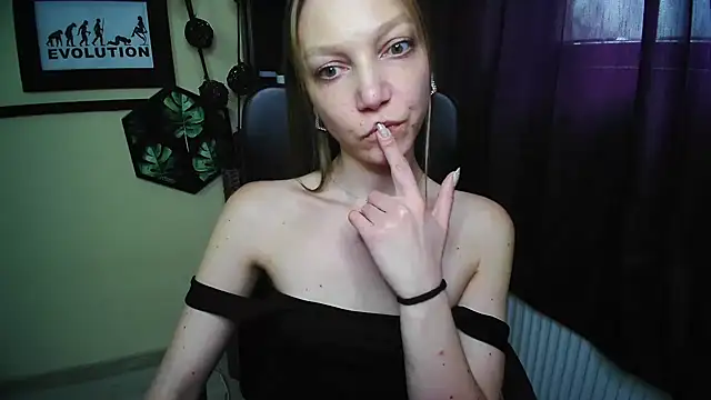 EmillyPlay Chat XXX live