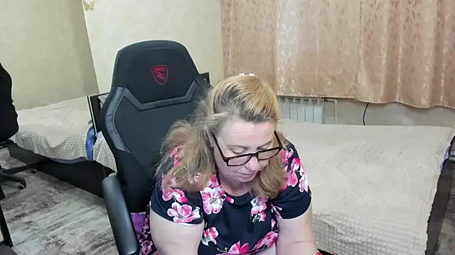 Frau_Marta élő XXX-chatje