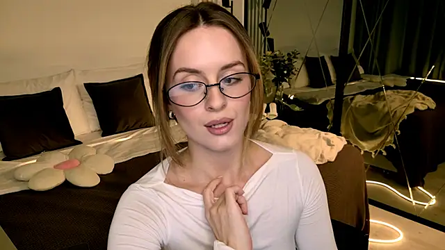 RozzitaBedberry – Naživo XXX chat
