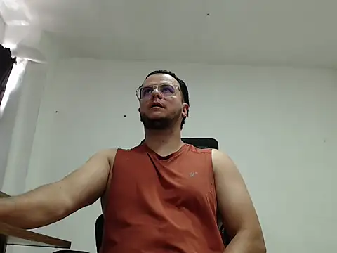 cloudsxxx Chat XXX in diretta