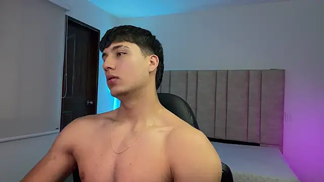 CHRIS_MORGAN1 Live XXX-chat