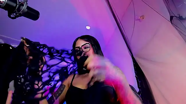 deborah_tatto's Live XXX Chat