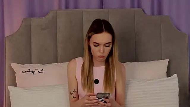 NikkiRyx Adlı Modelin Canlı XXX Sohbeti