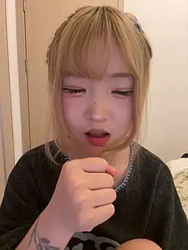 lelebaybay888 在線直播表演