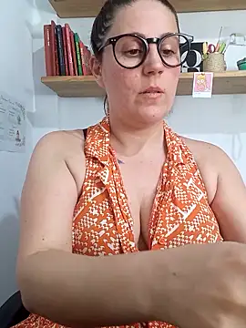 Pertunjukan Kamera Web SofiEsteves