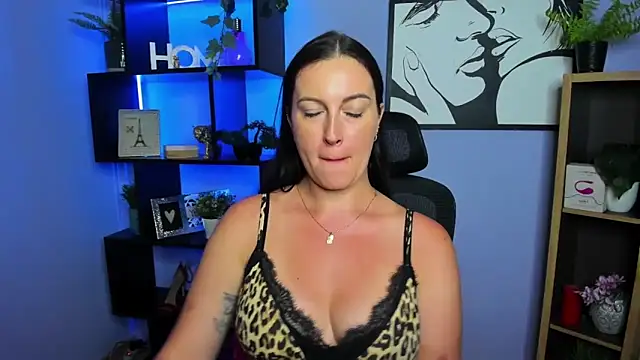 Chat XXX ao vivo de FUN_AMI