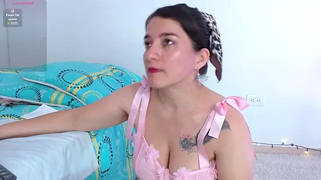 Emelyross_'s Live XXX Chat