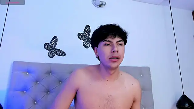 Izack_01 Live XXX-chat