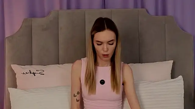 NikkiRyx's Live XXX Chat