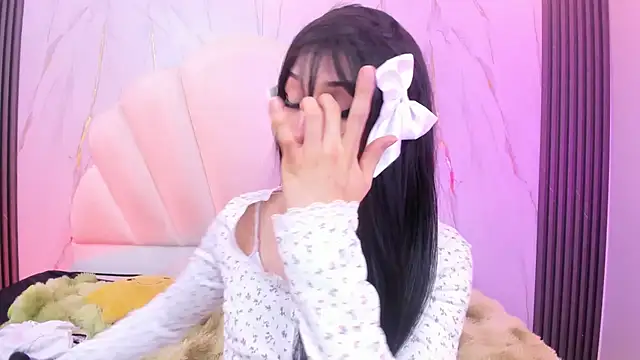 AliiceWonderland_ Show in webcam