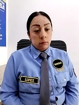 Cristal_Security-1: διαδικτυακό σόου στην κάμερα