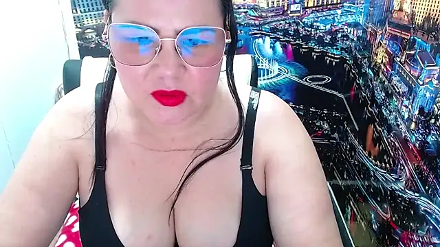 Chatroom XXX en direct de tila_nastyy