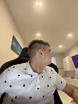 WARDEN_w's Webcam Show