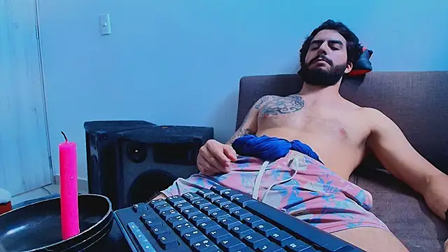 thomas_gun Adlı Modelin Canlı XXX Sohbeti