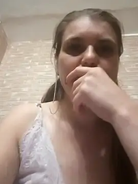 -MilfAnn- Adlı Modelin Canlı XXX Sohbeti