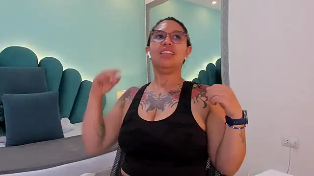 Živý XXX chat sharlott18