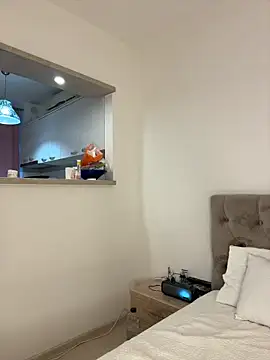 IrisBlues' Live XXX Chat