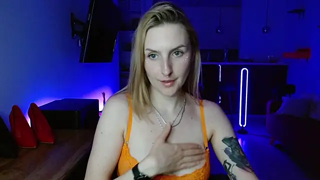 illusorycat élő XXX-chatje