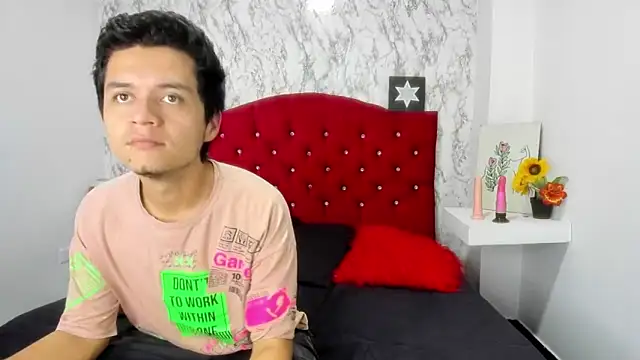 Alejandra_and_James_ Live XXX-chat