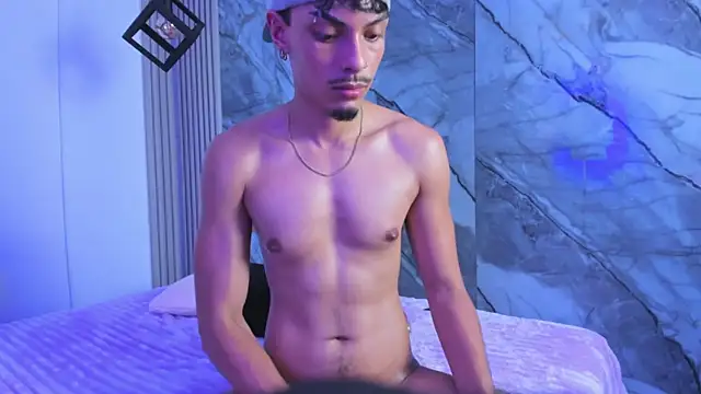XXX chat uživo modela AlexLaurent