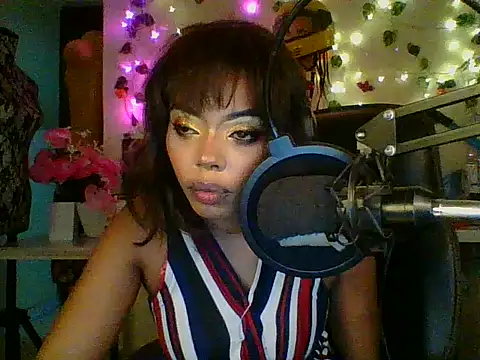 Anaconda2350 Live XXX-Chat