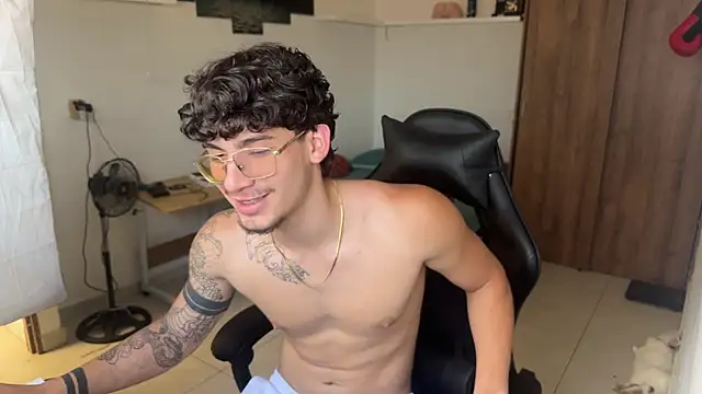 Živý XXX chat Kisan_Smith