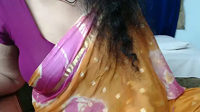 sunitha-3's Live XXX Chat