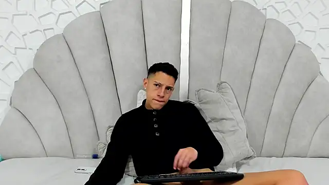 thiago19s Chat XXX in diretta