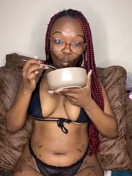 YummyMelanin117 élő XXX-chatje